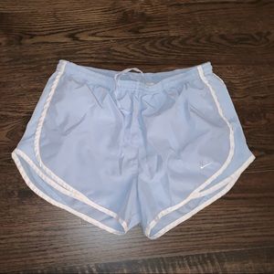 ❄️✨NIKE light blue running shorts✨❄️